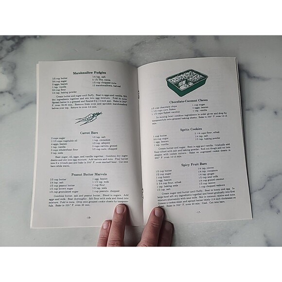 Old-Fashioned Christmas Recipes Bear Wallow Books - Picture 7 of 10